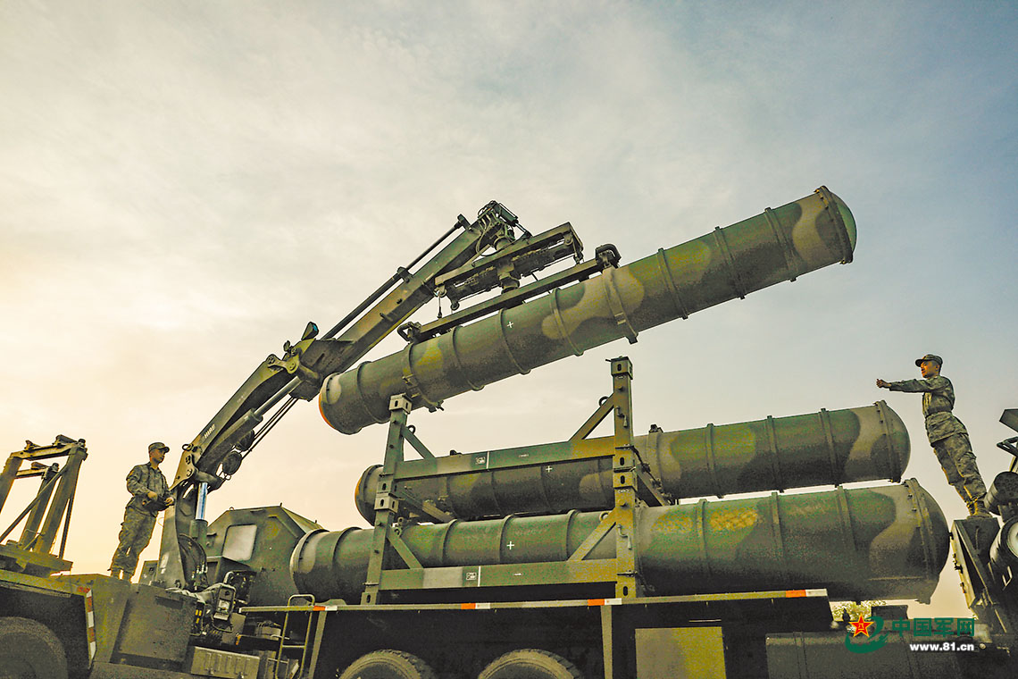 来自空军"模范地空导弹营"的观察报告