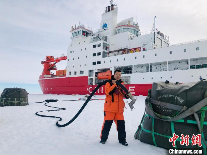 两度在南极战风斗雪的机械师：退役不褪志 奋勇争先破冰前行