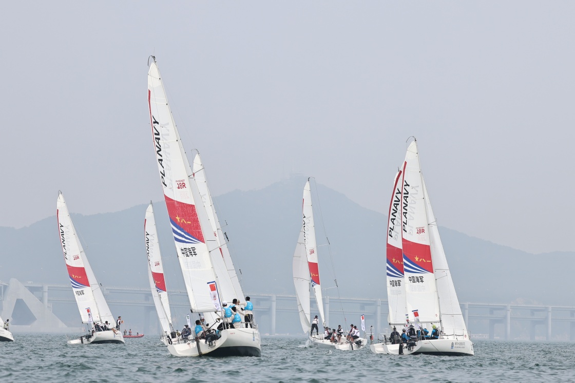 首届“海军杯”国际帆船邀请赛在大连闭幕