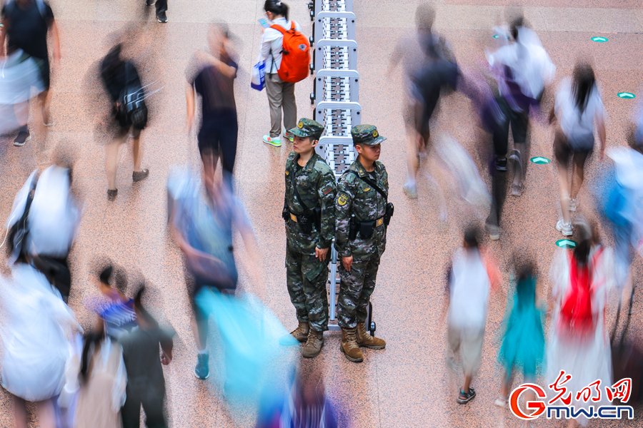 中秋佳节 武警官兵在战位守护团圆