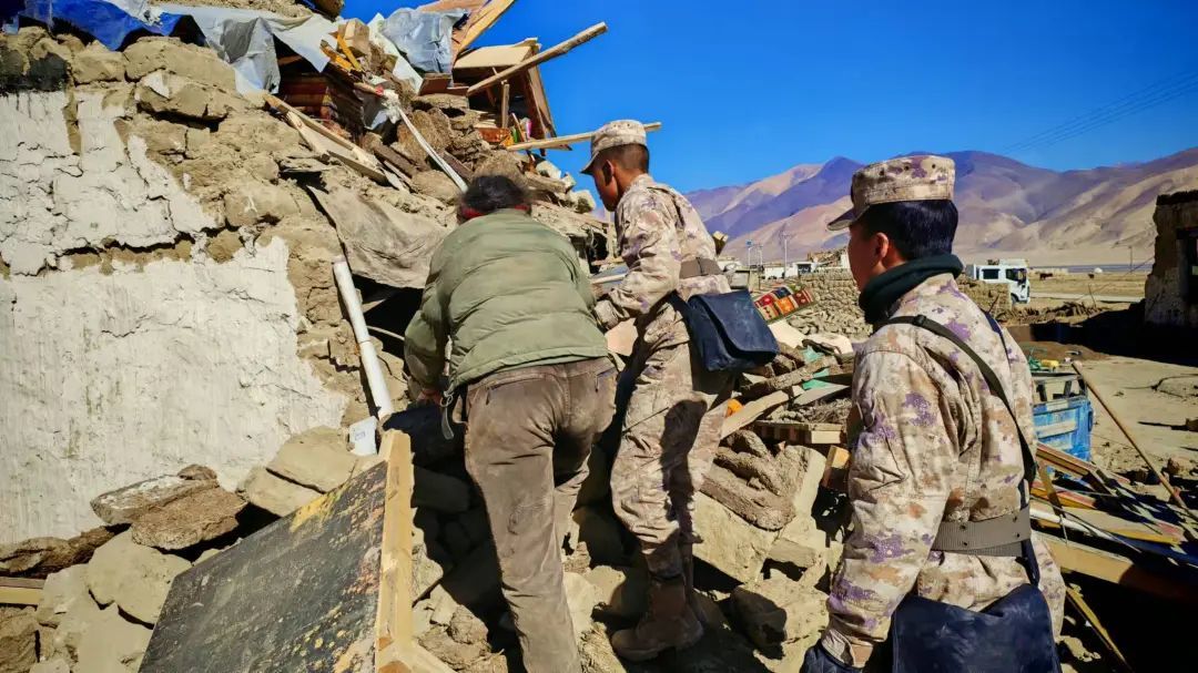 西藏定日县发生6.8级地震，子弟兵紧急驰援！