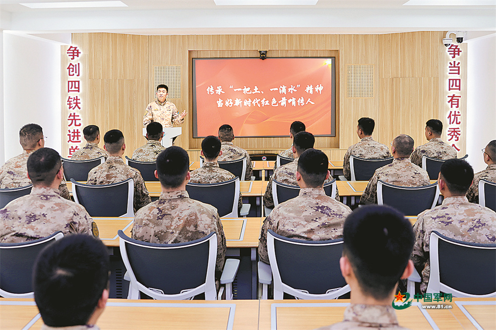 空军“红色前哨雷达站”官兵弘扬优良传统砥砺胜战本领影像