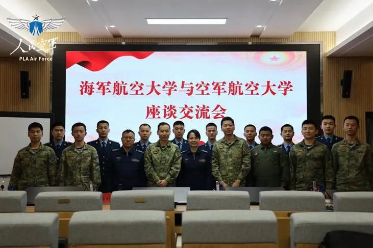 六对六模拟空战对抗，空、海军飞行学员上演“王牌对王牌”！