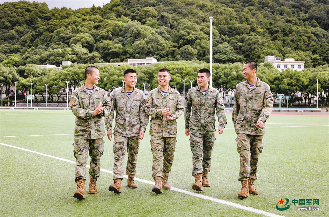海军某支队：干部骨干走进战位，架起知兵爱兵“连心桥”