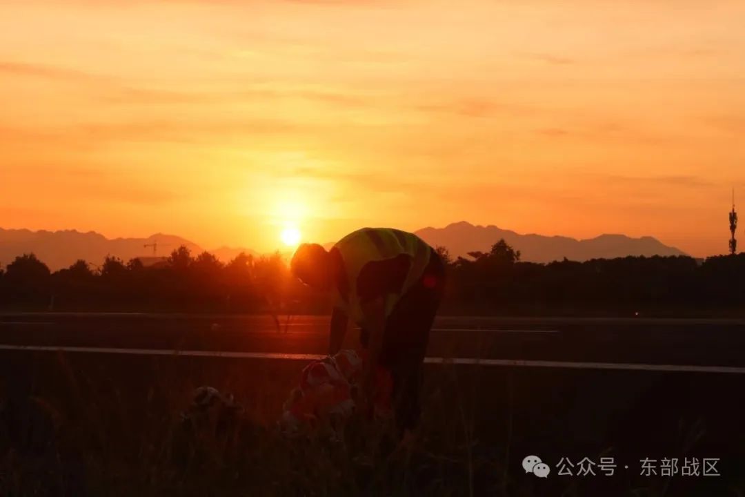 暗夜出击，拂晓淬刃