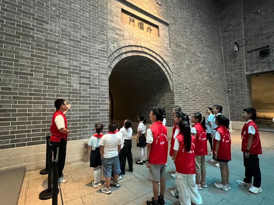 青少年手拉手，共讲红色故事——主题交流活动