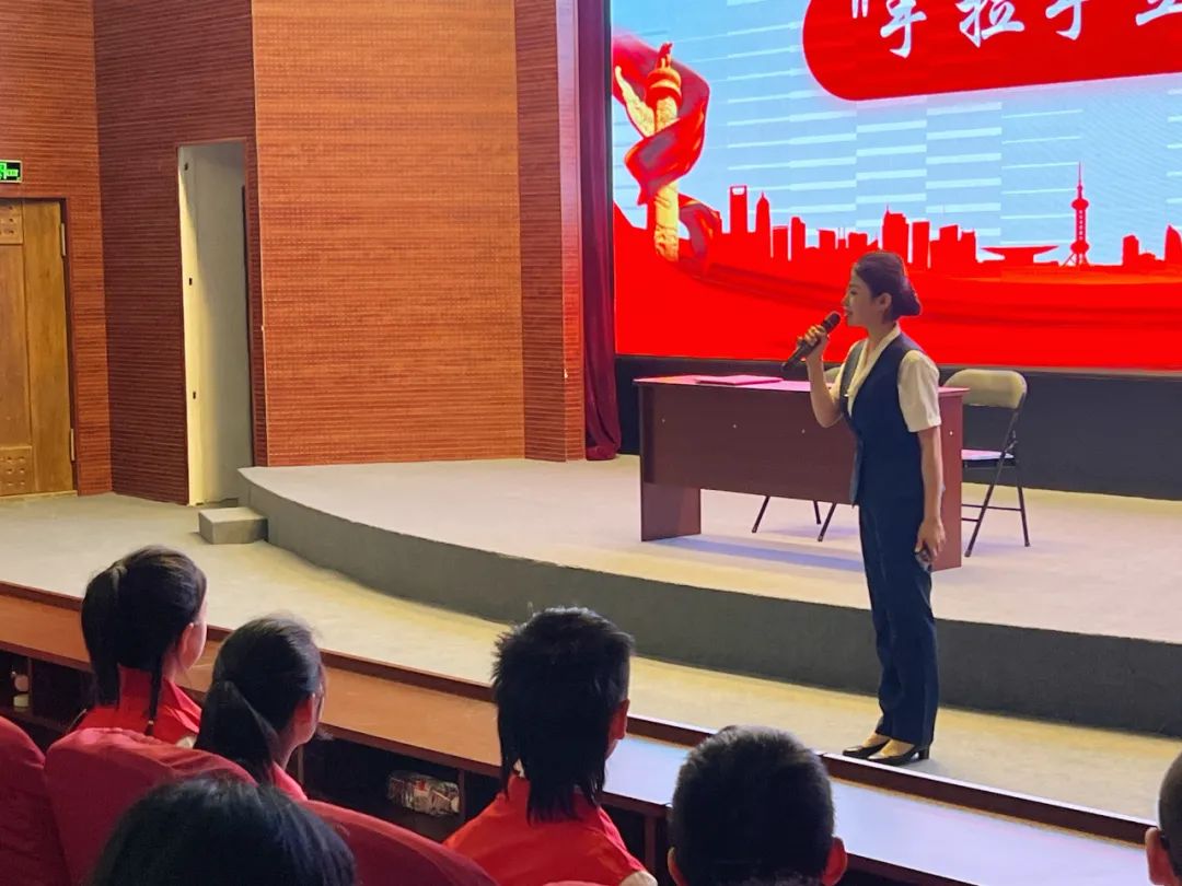青少年手拉手，共讲红色故事——主题交流活动