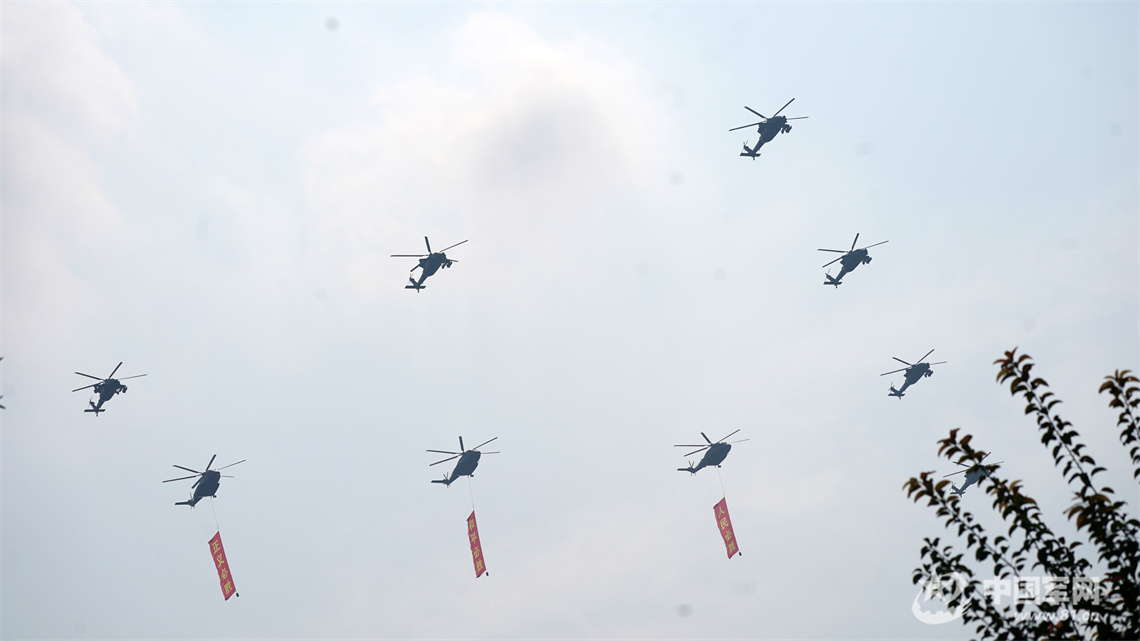 我在阅兵现场｜空中梯队，致敬胜利