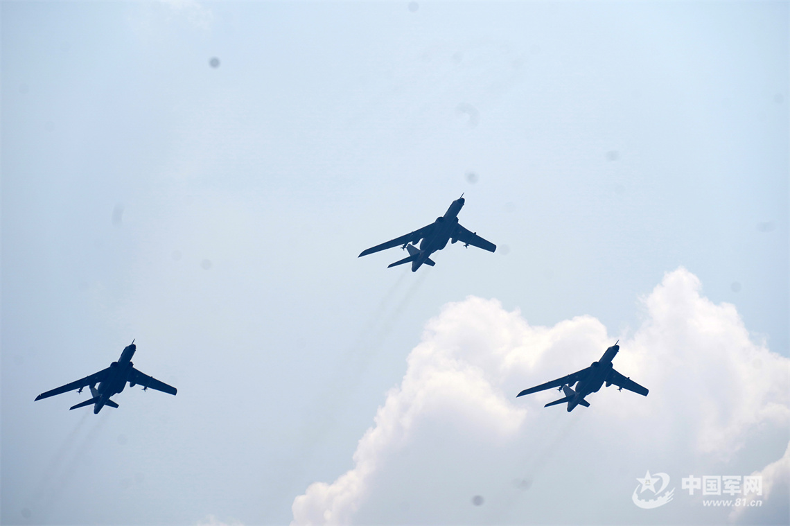 我在阅兵现场｜空中梯队，致敬胜利