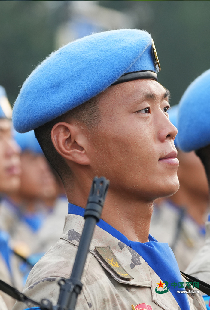 我在阅兵现场｜拉近拉近再拉近，这些行进中的“中国名片”有你吗？