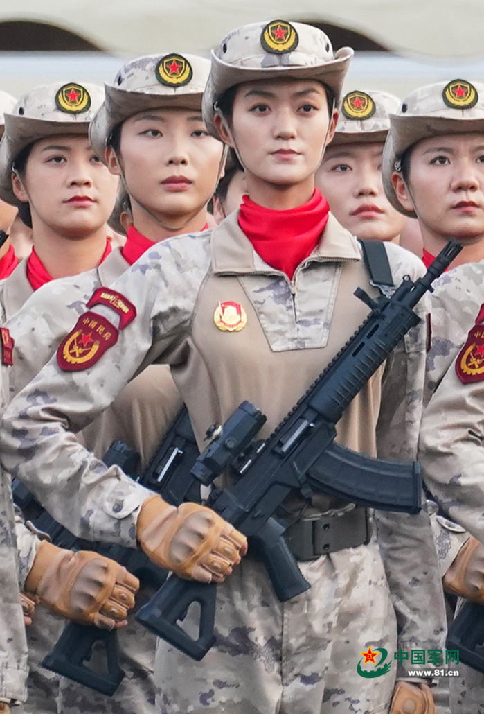 我在阅兵现场｜拉近拉近再拉近，这些行进中的“中国名片”有你吗？
