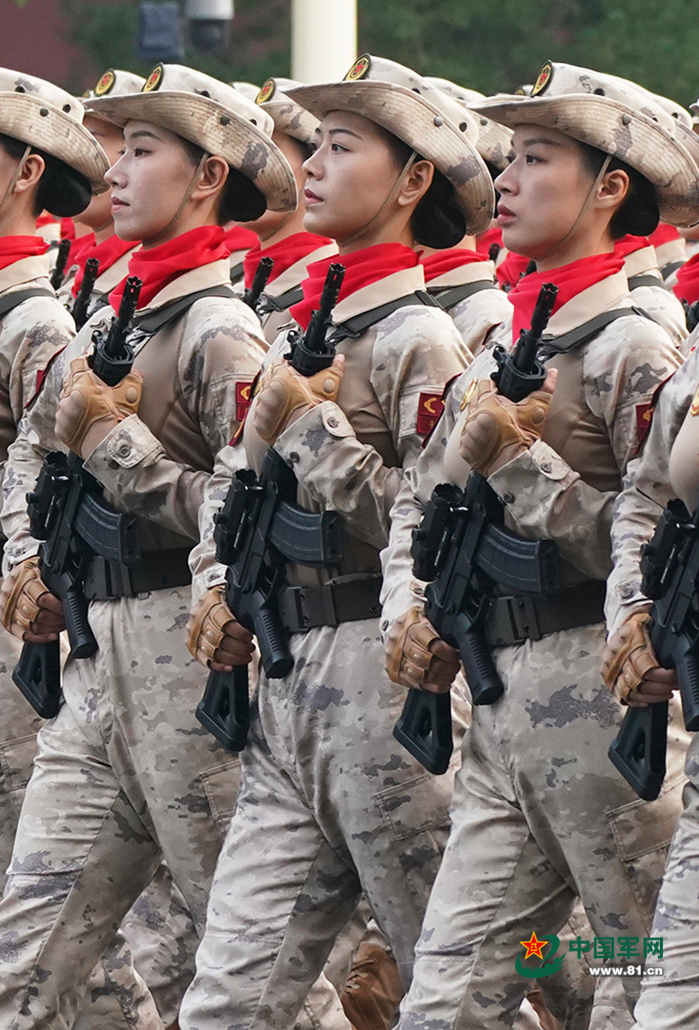 我在阅兵现场｜拉近拉近再拉近，这些行进中的“中国名片”有你吗？
