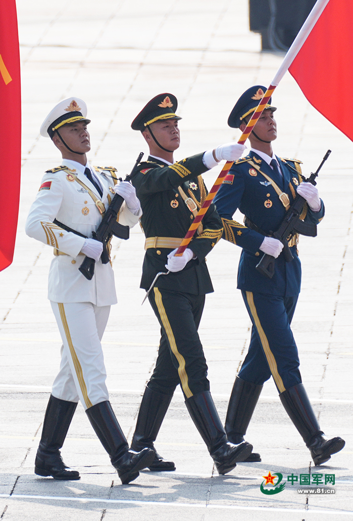 我在阅兵现场｜拉近拉近再拉近，这些行进中的“中国名片”有你吗？