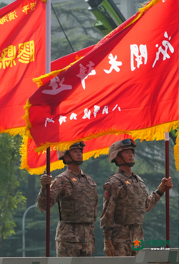 我在阅兵现场｜拉近拉近再拉近，这些行进中的“中国名片”有你吗？
