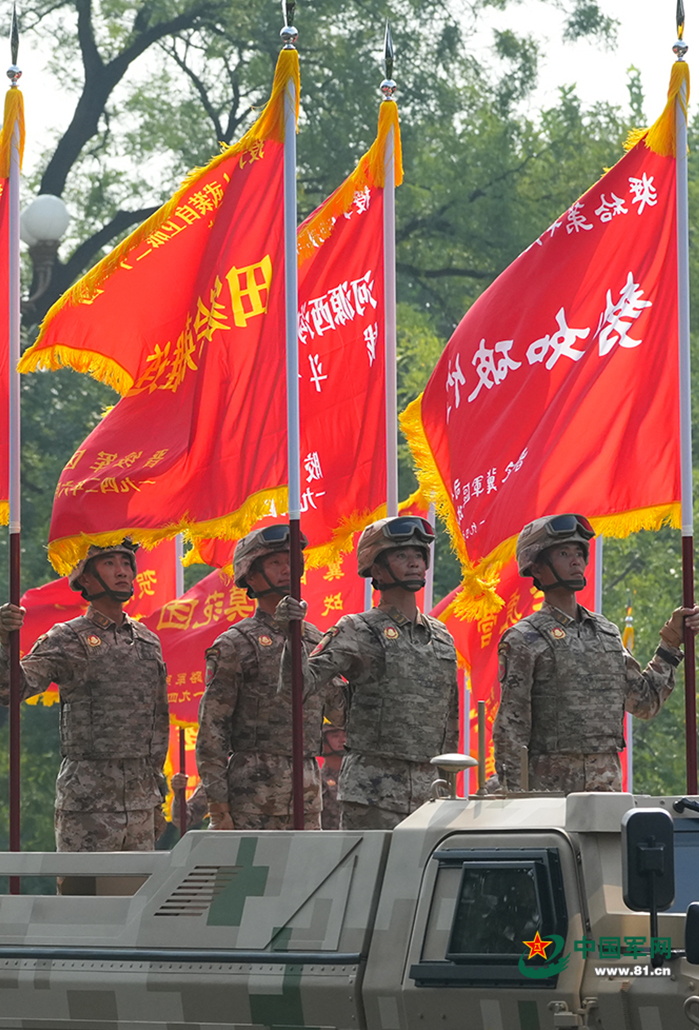 我在阅兵现场｜拉近拉近再拉近，这些行进中的“中国名片”有你吗？