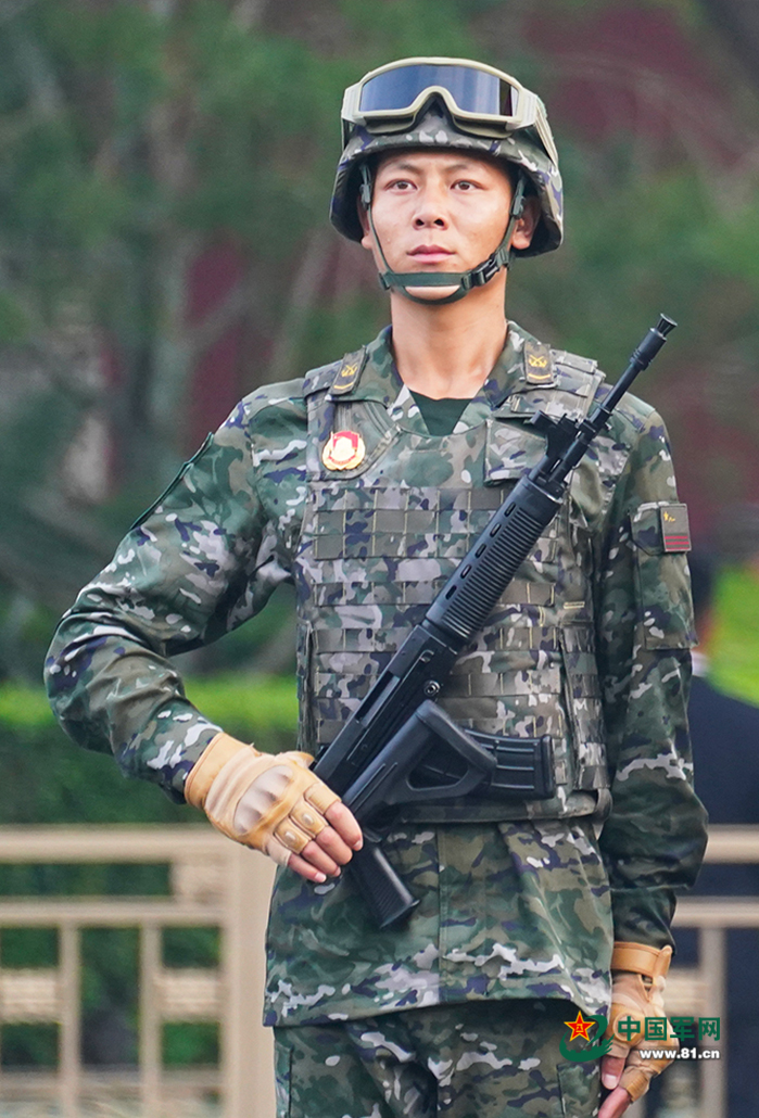 我在阅兵现场｜拉近拉近再拉近，这些行进中的“中国名片”有你吗？