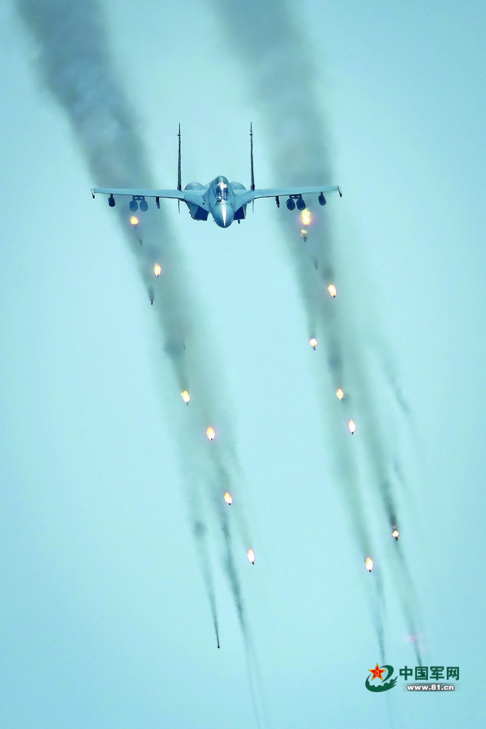 空军航空兵某旅长航时飞行训练影像