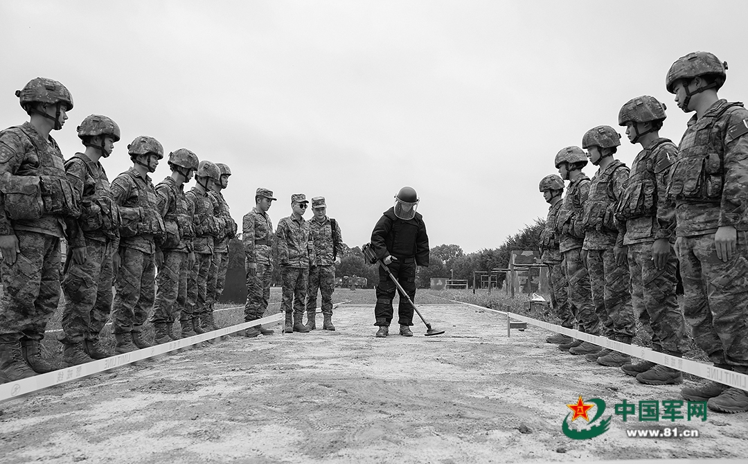 军营观察丨一群扫雷尖兵的突围之路