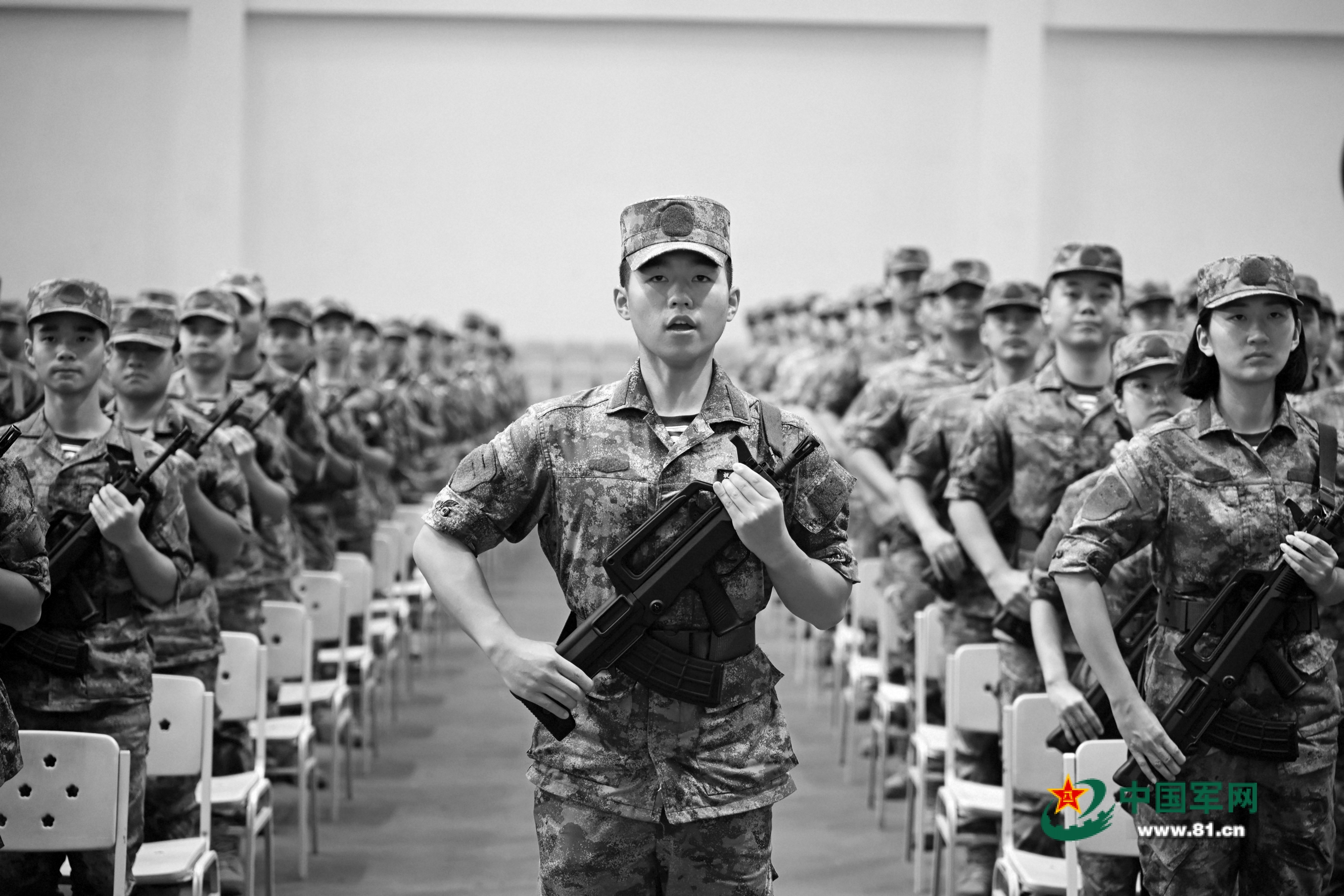 他们用行动回应深海的召唤，努力成长为当之无愧的“水下尖兵”