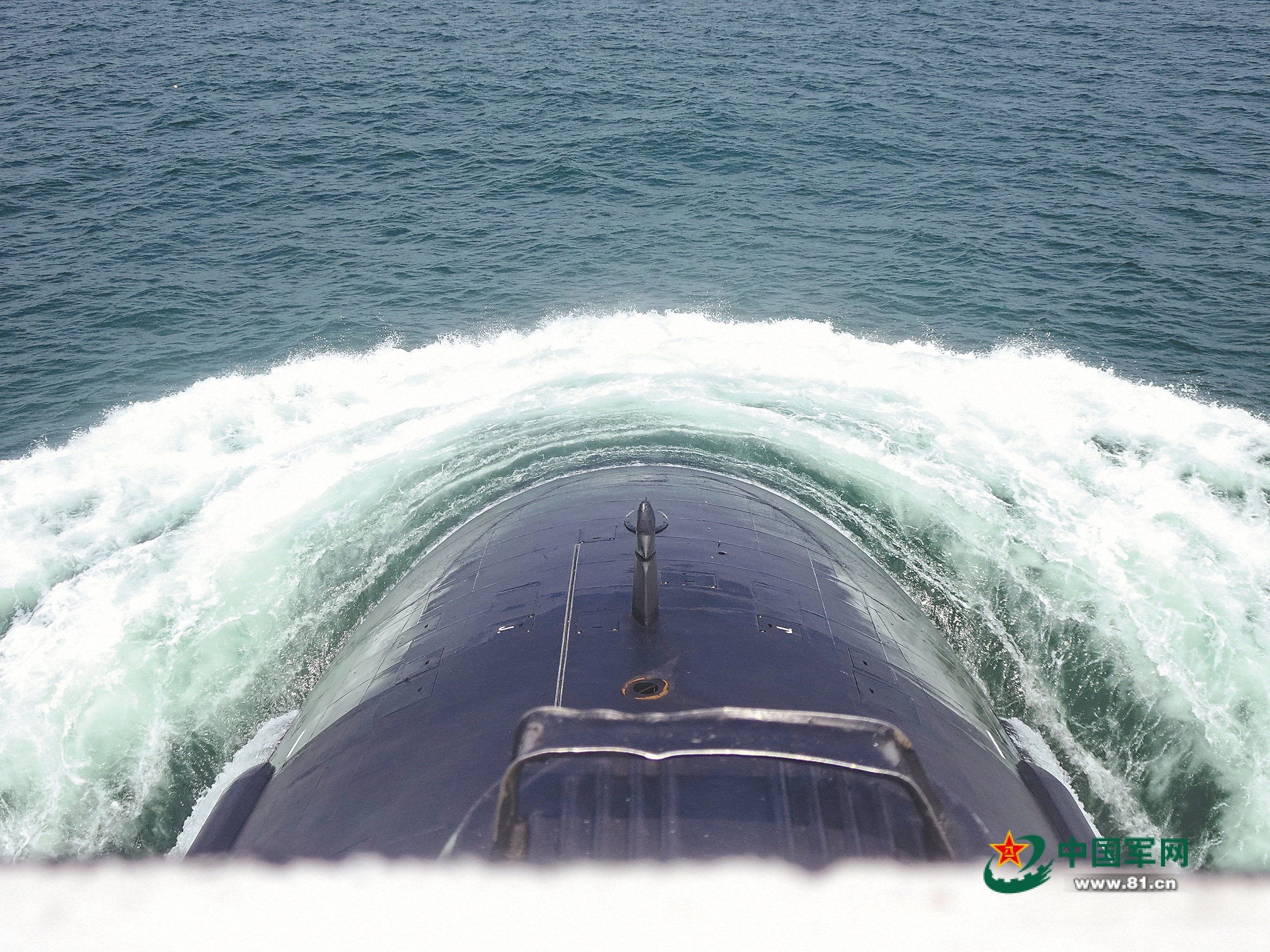 潜行深海，他们有个“远洋朋友圈”