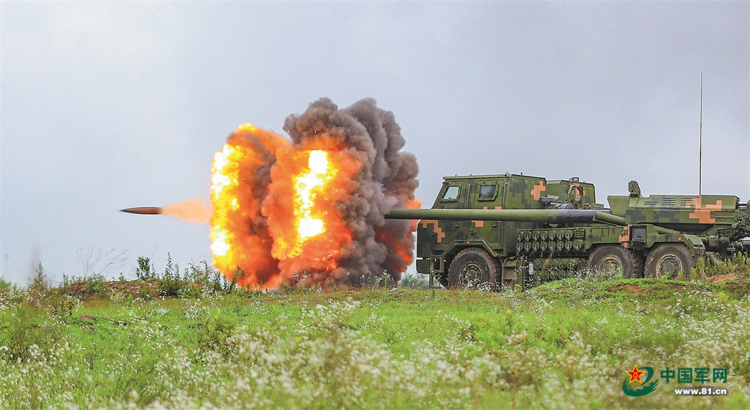 昼夜连贯砺精兵!陆军某旅火力分队组织实弹射击考核