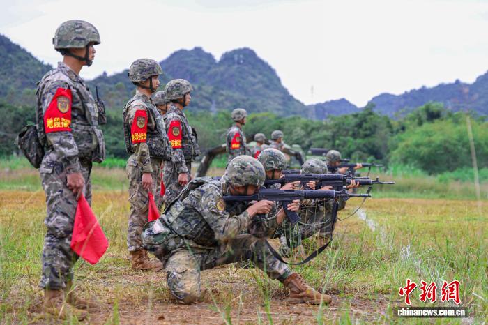广西崇左：武警官兵紧贴实战开展年度考核