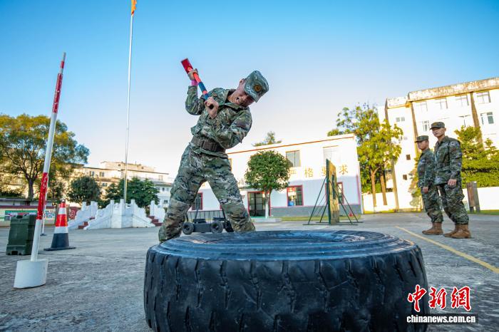广西崇左：武警官兵紧贴实战开展年度考核