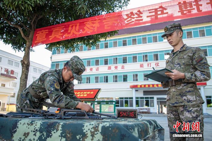 广西崇左：武警官兵紧贴实战开展年度考核
