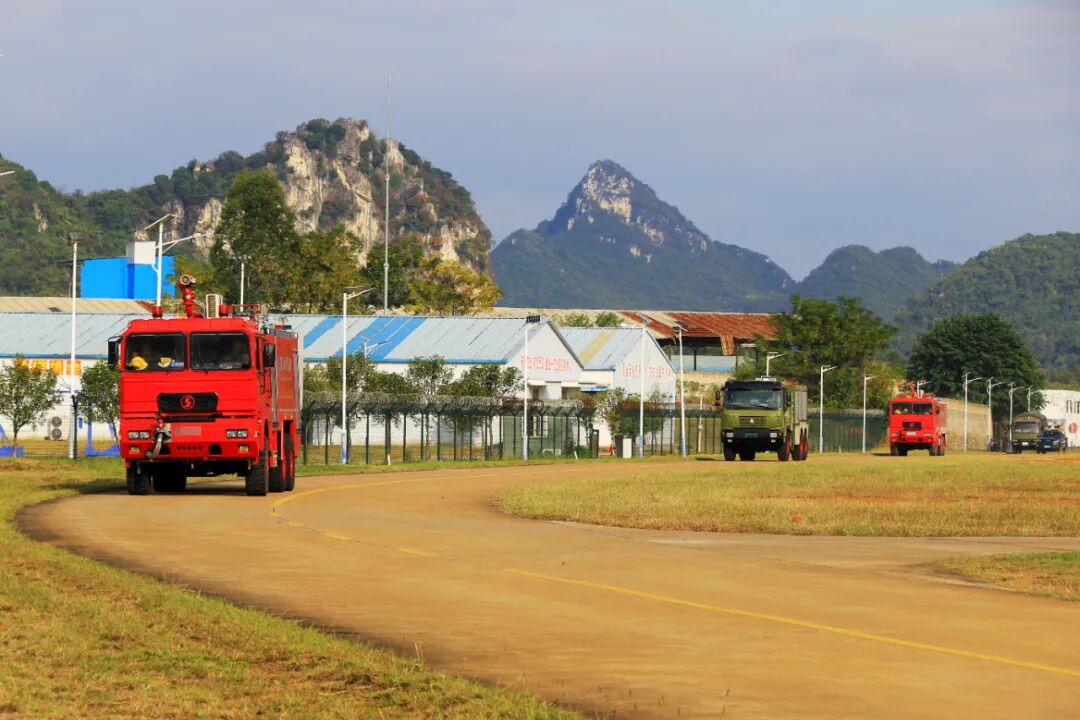 防空警报骤然响起，这场演练拉开战幕……