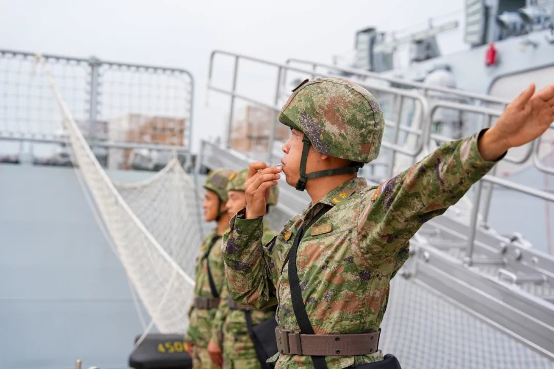 舰艇编队“遭袭”！直击后装综合保障演练现场