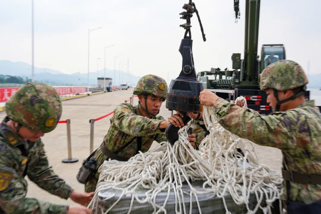 舰艇编队“遭袭”！直击后装综合保障演练现场
