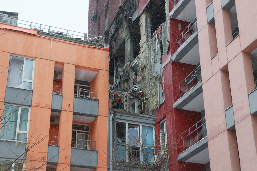 俄大规模打击乌军工设施 英研发新型导弹助乌提升打击能力