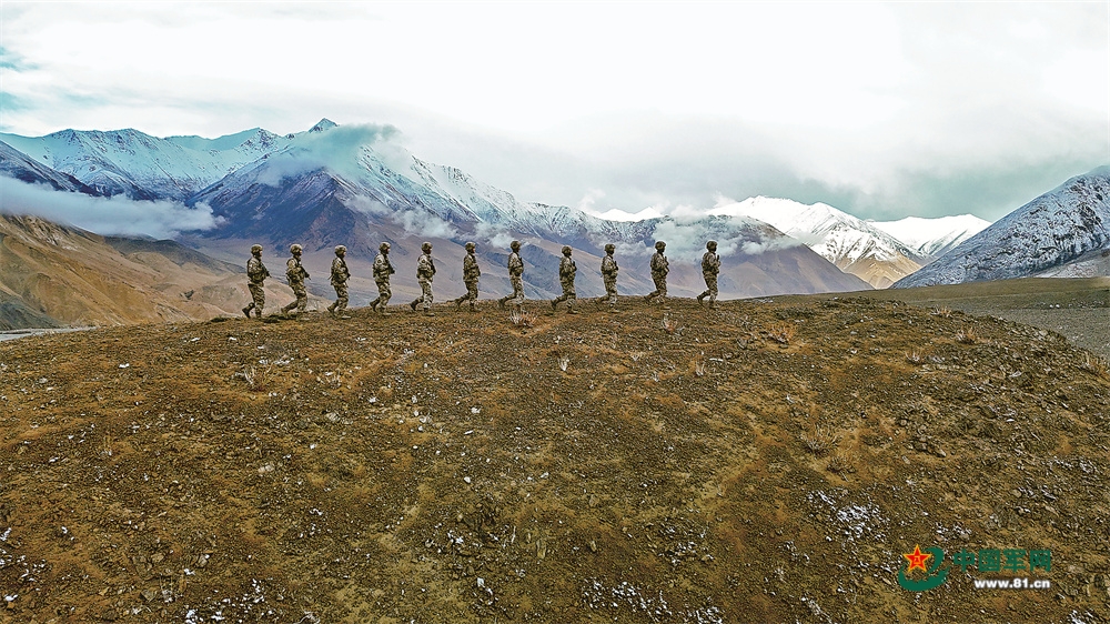 中国边关丨阿里之巅,斯潘古尔歌声飞扬 5801ce4f8edf5ef6c30a75a625b3ce21.jpg