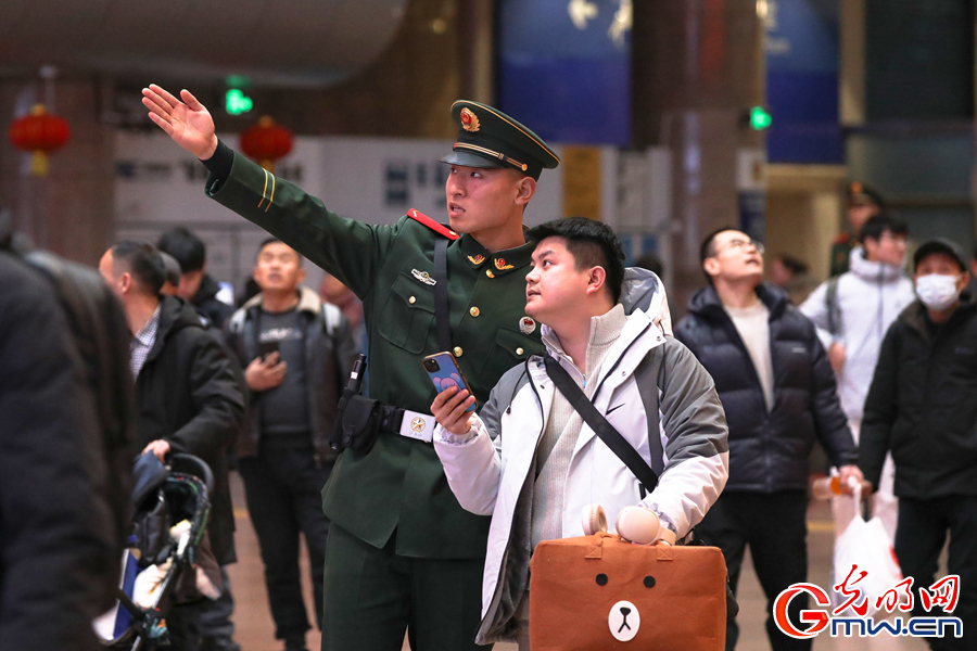春运开启，武警官兵温暖守护归乡路