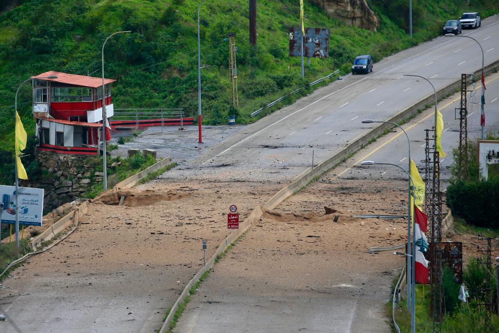 黎巴嫩总统:以色列空袭黎南部桥梁是地面入侵前兆