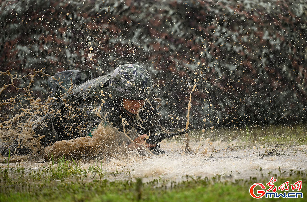 武警安徽总队合肥支队：沙场砺尖兵