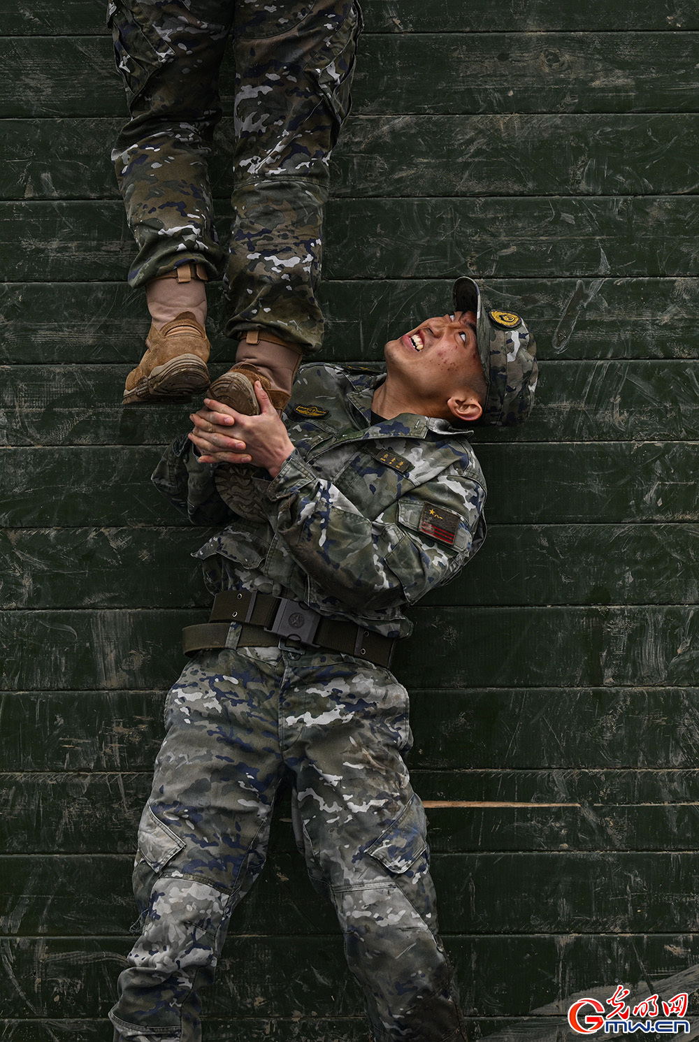 武警安徽总队合肥支队：沙场砺尖兵