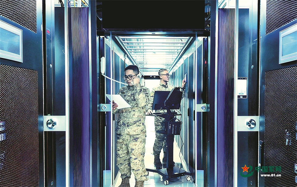 军营观察丨打造通往战场的“数据生命线” 405ace58f530781bb20d7c545c6f0c37.jpg