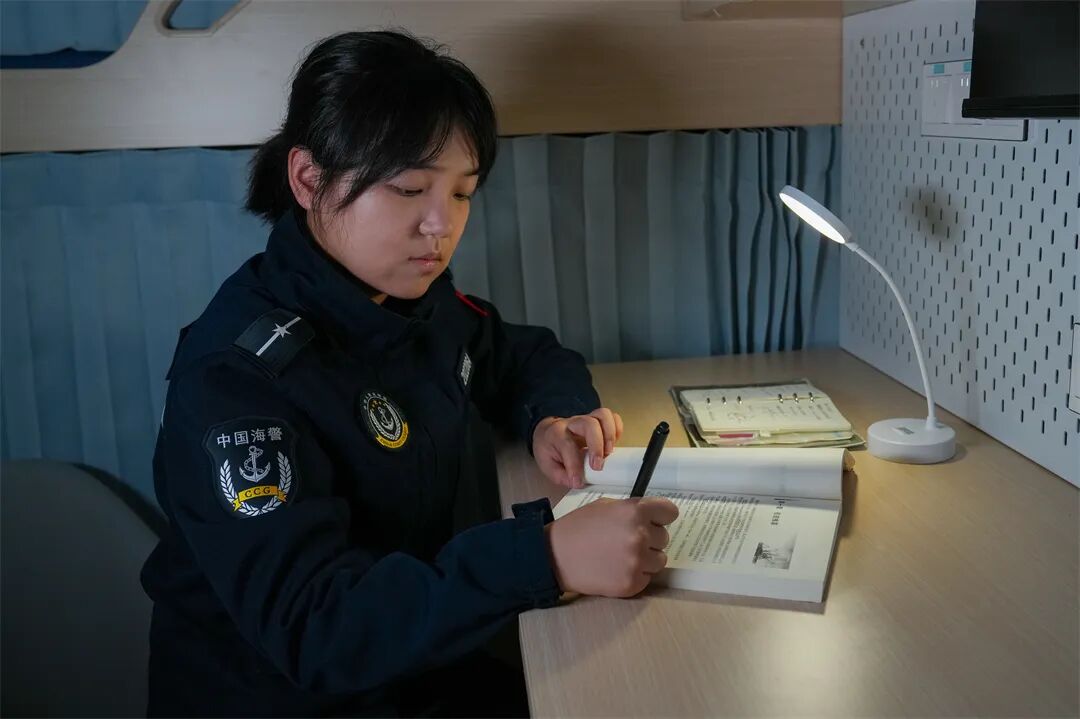 海疆奋斗者丨这位海警姑娘,在风浪中坚定前行
