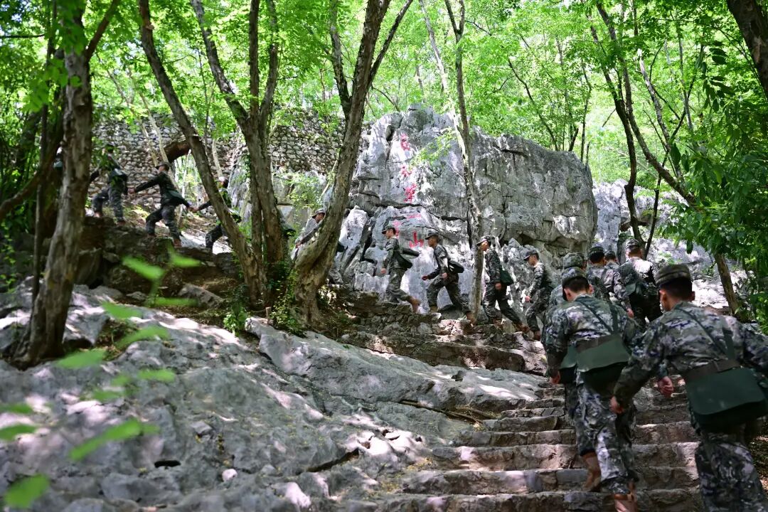 武警江西总队赣州支队瑞金中队传承长征精神坚定理想信念纪实