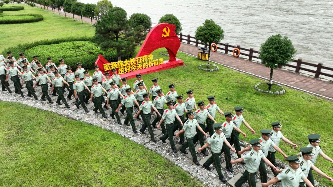 武警部队“英雄路·新长征”宣传教育文化活动走进武警四川总队雅安支队