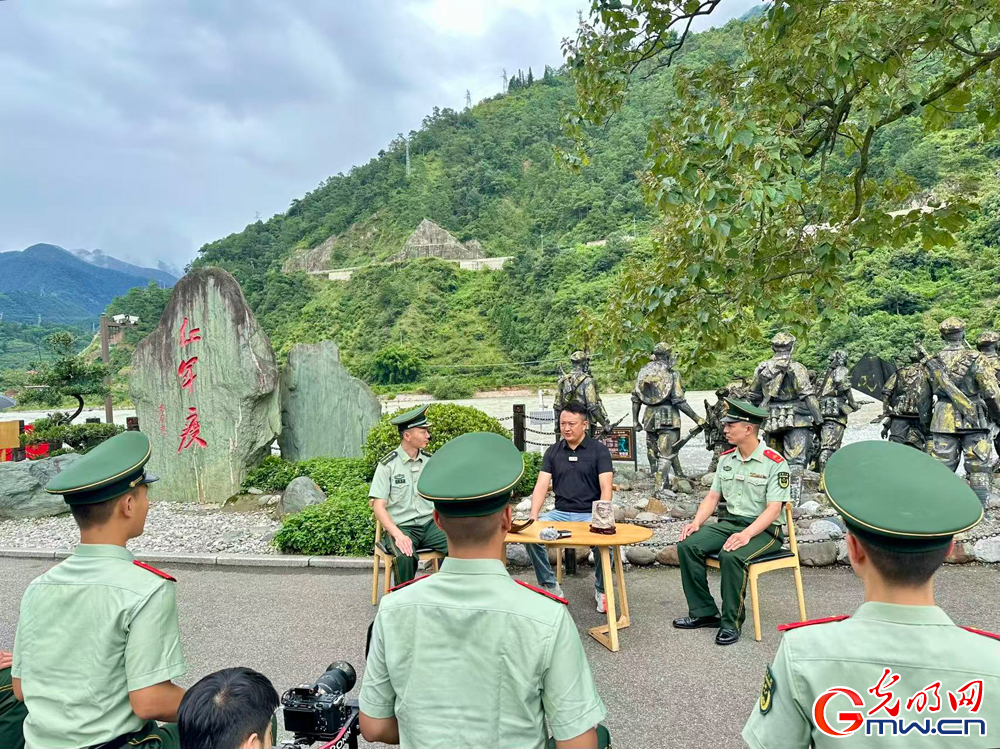 【纪念长征胜利90周年】大渡河畔续长征——记武警四川总队雅安支队执勤四中队