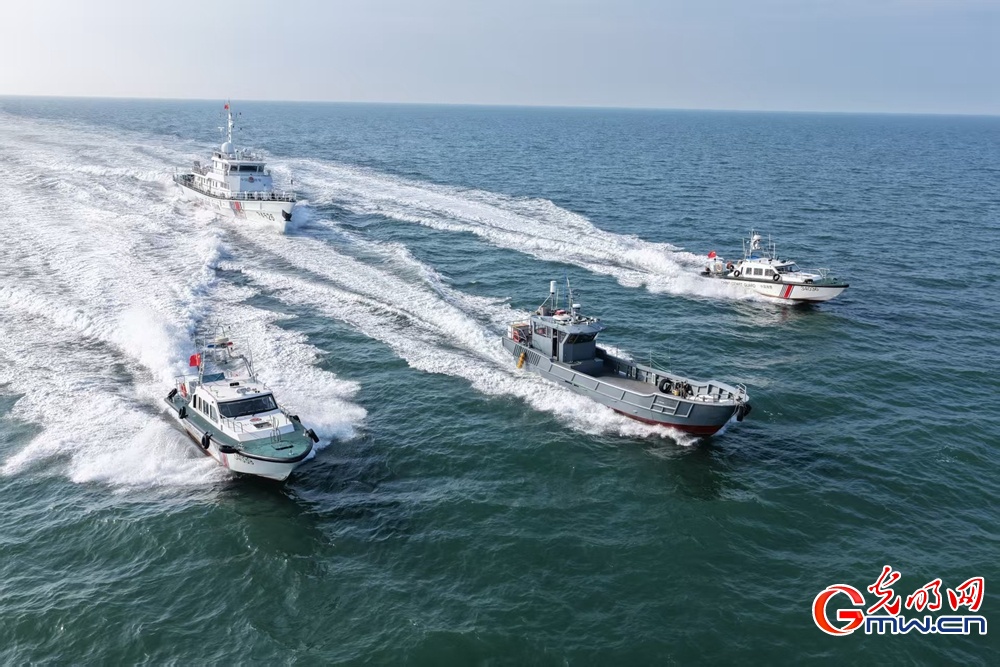山东烟台海警局完成2026年伏季休渔专项执法行动 山东烟台海警局完成2026年伏季休渔专项执法行动