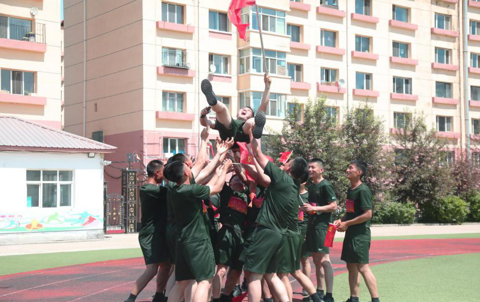 为党庆生！解放军和武警部队花样迎“七一”