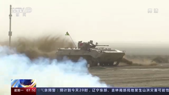国际军事比赛-2022：“苏沃洛夫突击”中国车组取得首轮第一名