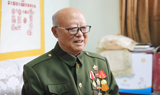 银耀朝阳丨致敬抗美援朝老兵逄恩生、高宝珍：追忆峥嵘岁月 传承红色精神