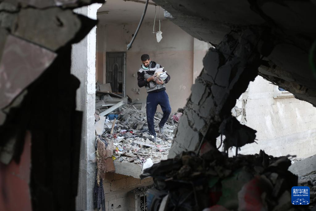 以军轰炸加沙中部和南部至少35人死亡