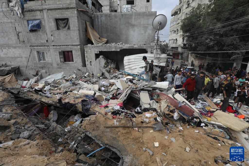 以军轰炸加沙难民营至少40人死亡
