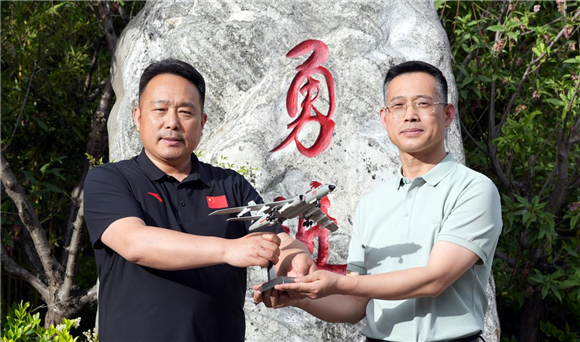 国防教育校长答问全记录！八一中学首创“发布会模式”国防思政课