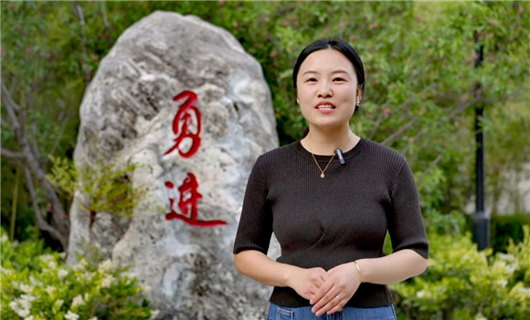 国防教育校长答问全记录！八一中学首创“发布会模式”国防思政课